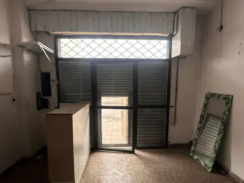 Local - Venta - Argentina, La Matanza - Av. Luro 3748