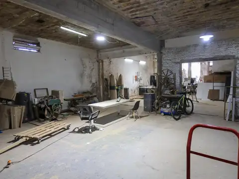 Galpon en Venta 8  mts Frente