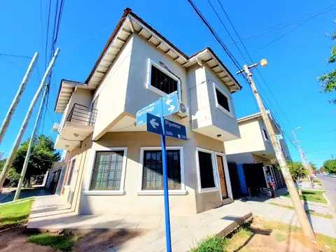 DUPLEX DE 4 AMB  MAS LOCALEN VENTA EN CIUDAD EVITA