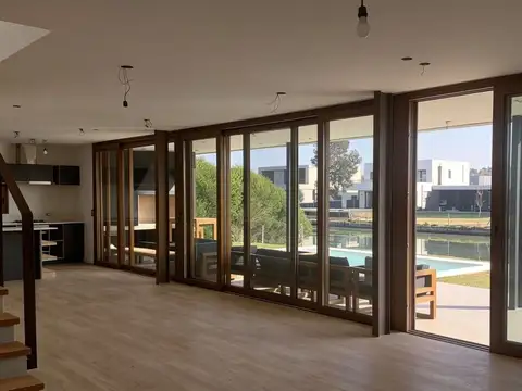 Venta, Casa, 5 Ambientes, Dependencia, Playroom, Lavadero A ESTRENAR, Dique Lujan