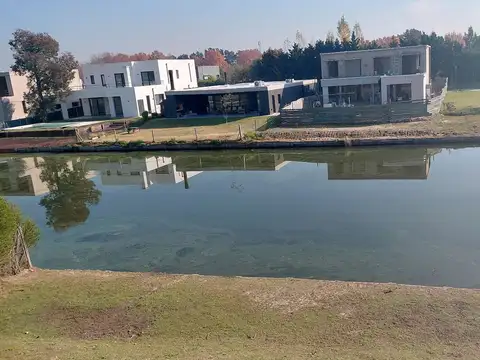 Casa en Venta en Dique Lujan, USD 670.000