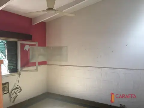 Casa 6 ambientes con 1 baño