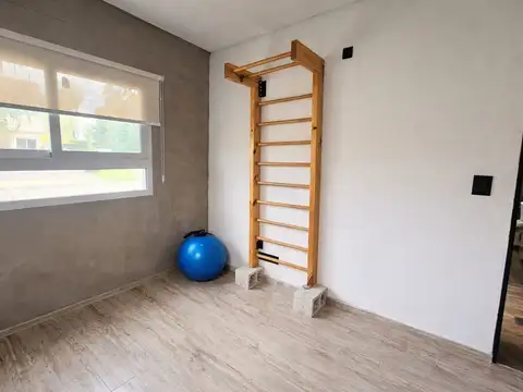 VENTA CASA ALVAREZ DEL BOSQUE 5 AMBIENTES PERMUTA
