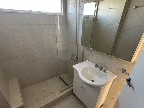Alquiler 2 amb con gran balcón terraza