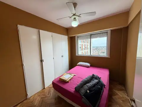 Departamento 4 ambientes con gran balcón