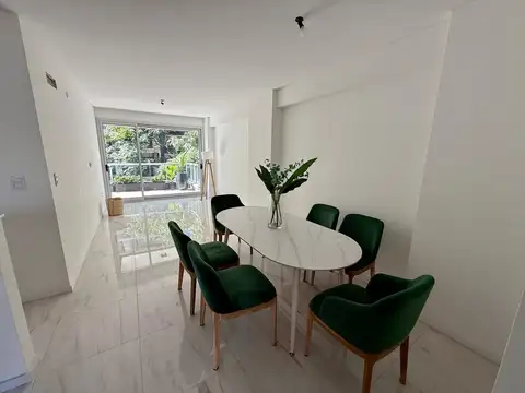 Venta Departamento Caballito -Piso al frente con Patio y Balcón Aterrazado a estrenar