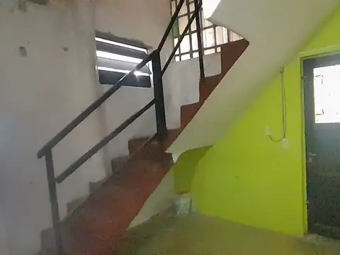 Depto Tipo Casa 5 ambientes con 2 baños
