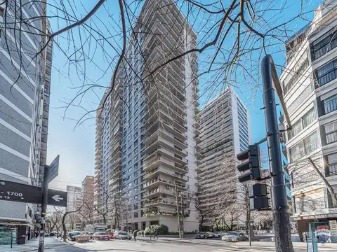 VENTA SEMIPISO BELGRANO 4 AMB DEPENDENCIA COCHERA