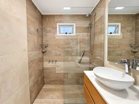 Depto Tipo Casa en Venta en Villa del Parque, USD 138.000
