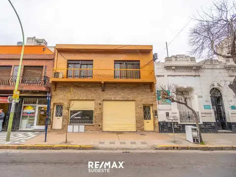 2 CASAS + LOCAL A LA CALLE