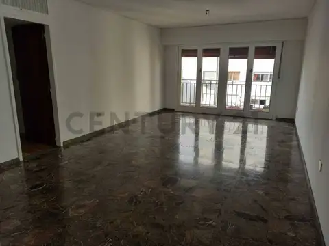 Departamento 5 ambientes con 2 baños