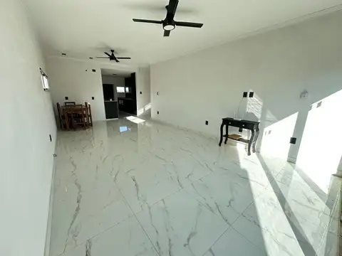 Casa 5 ambientes con 1 baño