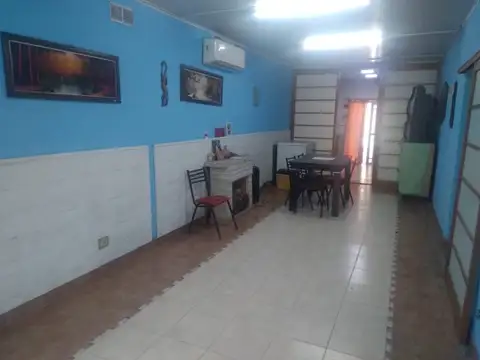 Casa 3 ambientes con 2 baños
