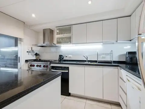 Departamento en Venta con 2 cocheras