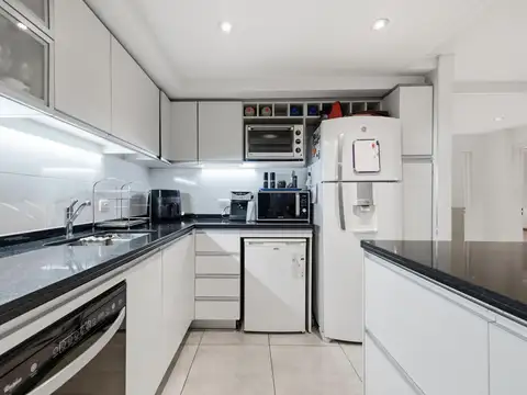 Departamento 4 ambientes con 2 baños