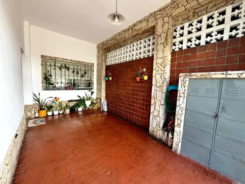 Depto Tipo Casa 3 ambientes con 2 baños