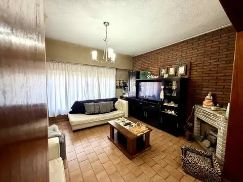 Depto Tipo Casa en Venta 49 años