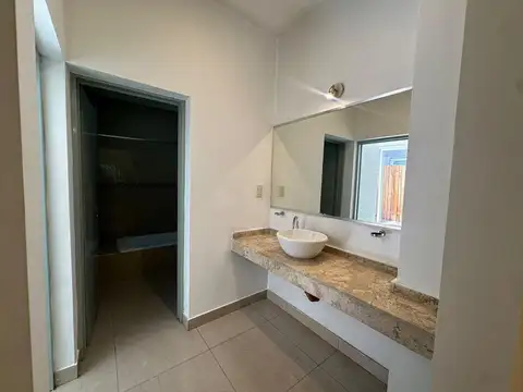 Departamento en Alquiler en Mendoza, $ 700.000