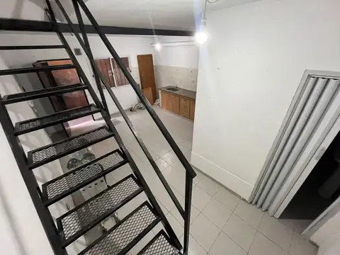 Depto Tipo Casa en Alquiler en José León Suárez, $ 600.000