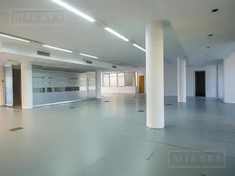 Oficina en Alquiler de 594 m2  Thames y Panamericana, San Isidro