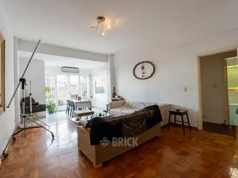 VIAMONTE Y AV. PUEYRREDON - 168 M2 ESCRITORIO TZA A NIVEL C/QUINCHO APTO PROF ESPECT LIVING Y COMED