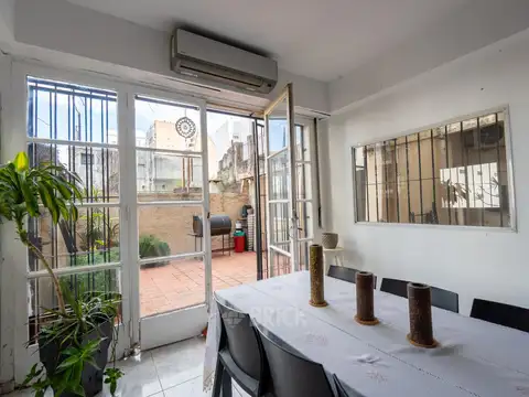 VIAMONTE Y AV. PUEYRREDON - 168 M2 ESCRITORIO TZA A NIVEL C/QUINCHO APTO PROF ESPECT LIVING Y COMED