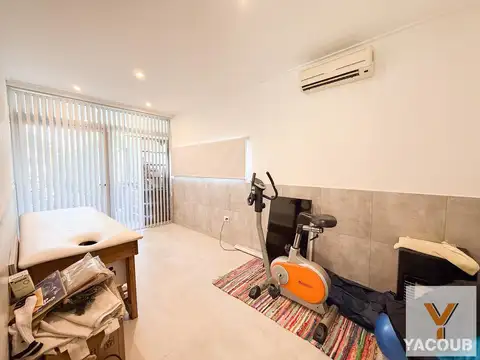Casa en venta - 3 Dormitorios 2 Baños - La Plata