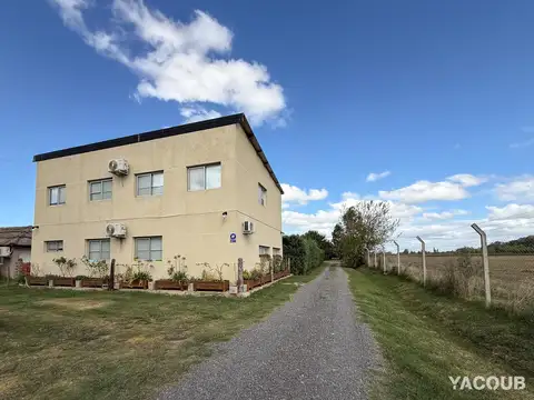 Casa en venta - 3 Dormitorios 2 Baños - La Plata