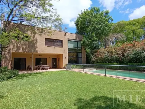 Casa en alquiler temporal en el barrio Villa Bertha