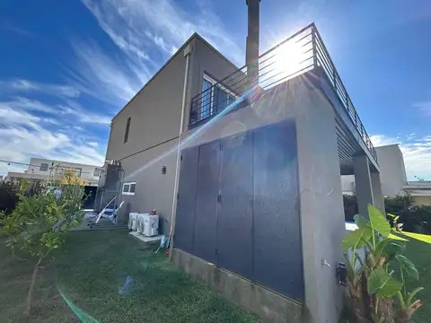 Casa en Alquiler en El Naudir, USD 3.000