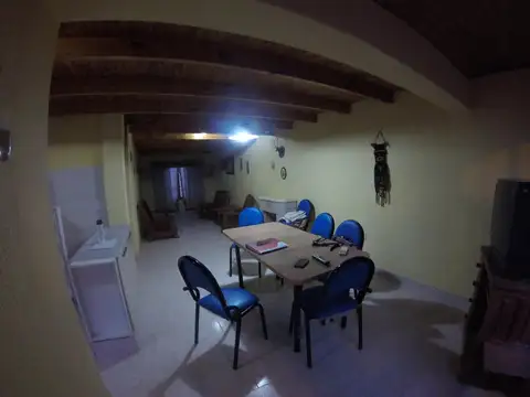 Casa en Alquiler con 1 cochera