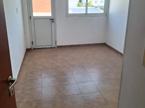 Departamento en Alquiler en Plaza Guemes, $ 500.000