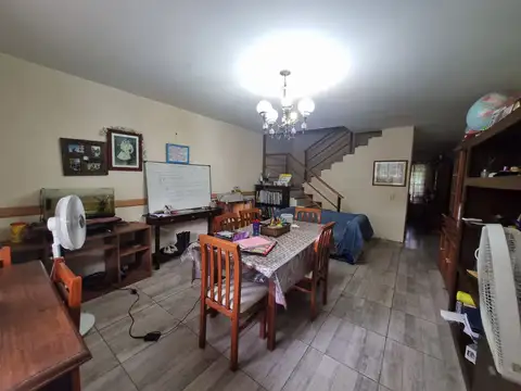 Casa 3 ambientes con 2 baños