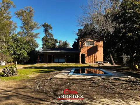 Venta · Casa  4 ambientes · Lote de 2316 m2 · Los Pinos 