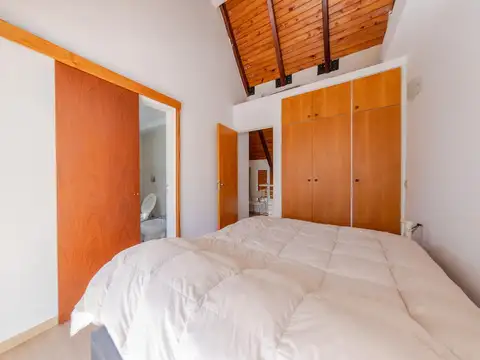 VENTA - DÚPLEX DE TRES DORMITORIOS CON BALCÓN Y VISTA AL RÍO - BARRIO MARTIN