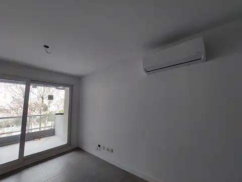 Depto V.luro Dante 200. 4 Amb. Frente Balcon