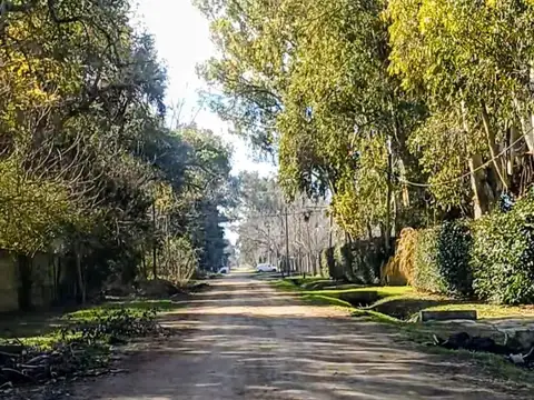 Lote en  Venta (Barrio Residencial Los Robles)
