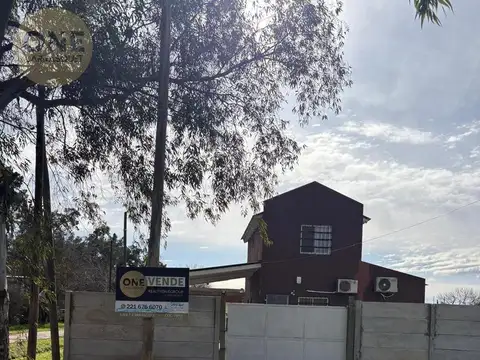 Casa 3 ambientes con 1 baño