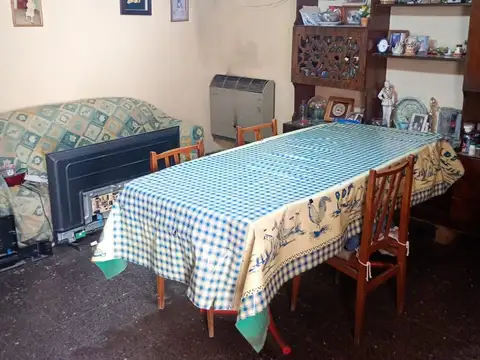 Casa 3 ambientes con 1 baño