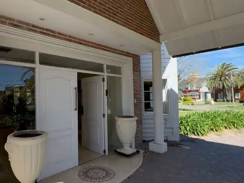 Casa en Venta en Francisco Alvarez, USD 900.000