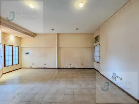 Casa 6 ambientes con 3 baños