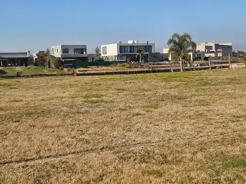 Terreno en Venta de 878,0 m2