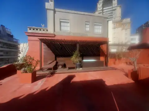 Venta departamento Esmeralda y Libertador semi piso al frente antiguo reciclado con terraza propia jacuzzi y quincho