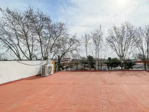 Depto Tipo Casa en Alquiler de 4 ambientes