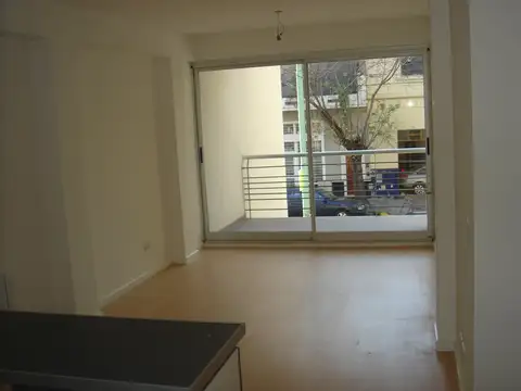 Hortiguera 700, Piso 1