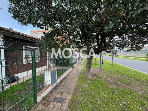Av Alcorta al 1400