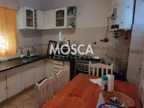 Av Alcorta al 1400