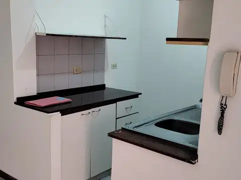 3 DE FEBRERO 200, Piso 1