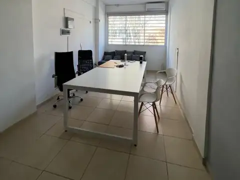 Local en Venta en Flores, USD 380.000