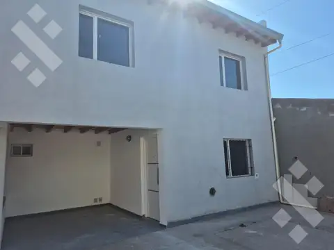 Depto Tipo Casa en Alquiler de 3 ambientes